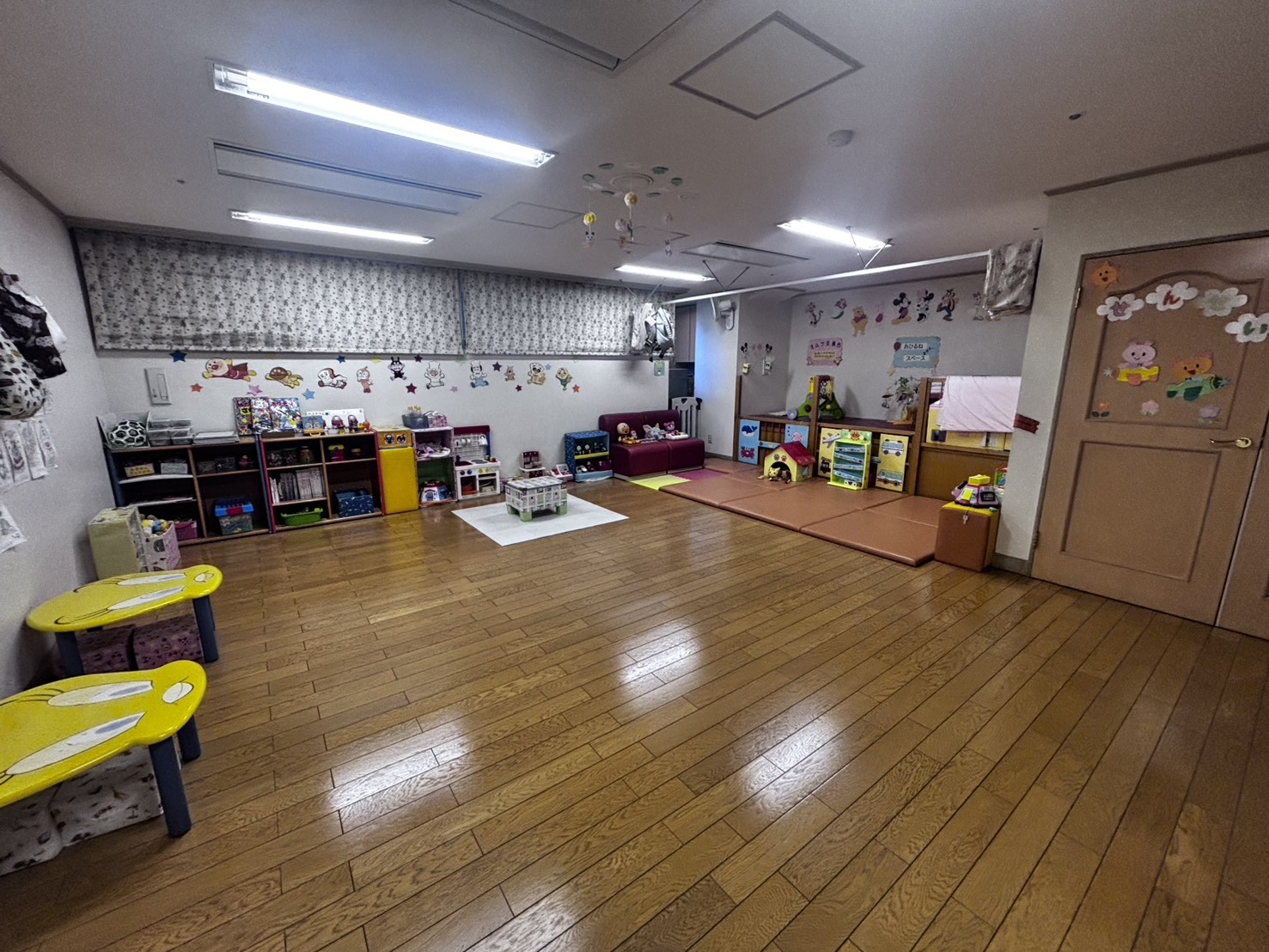 プラチナプレミアムコート施工後の愛育病院 キッズルーム